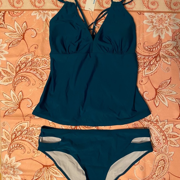 Beachsissi Tankini set in a Soft Green Colour Criss Cross Back Cut Out Bottoms - Picture 12 of 15